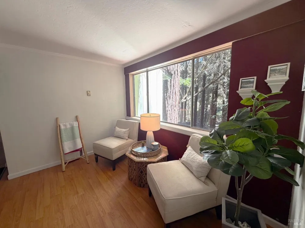 7233 Harmon Avenue Guerneville, CA 95446