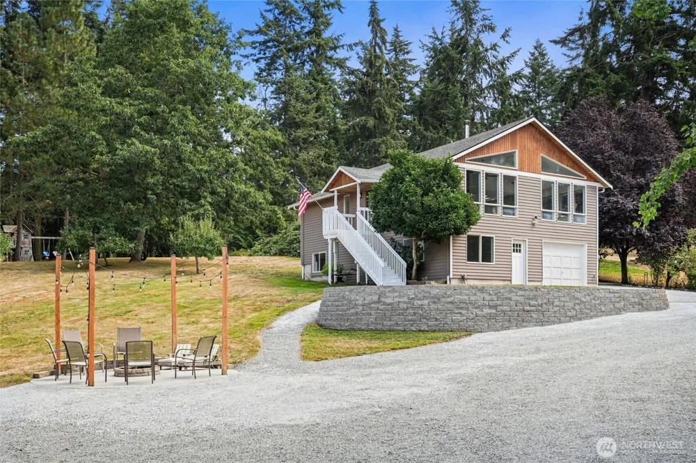 937 Rowe Road Camano Island, WA 98282
