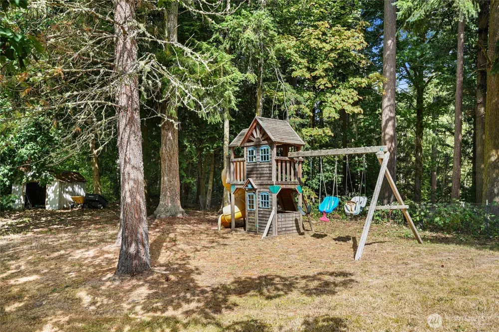 937 Rowe Road Camano Island, WA 98282