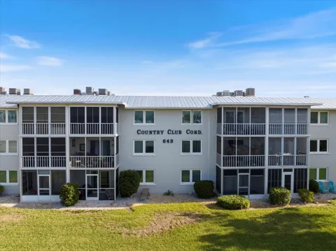 649 TAMIAMI TRAIL S #301