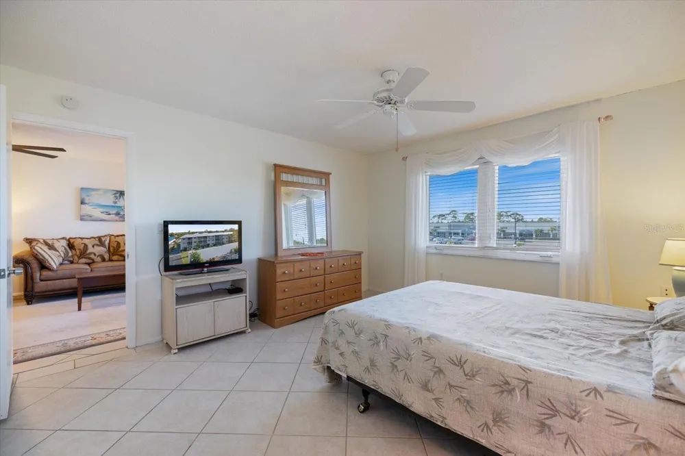 649 TAMIAMI TRAIL S #301 Venice, FL 34285