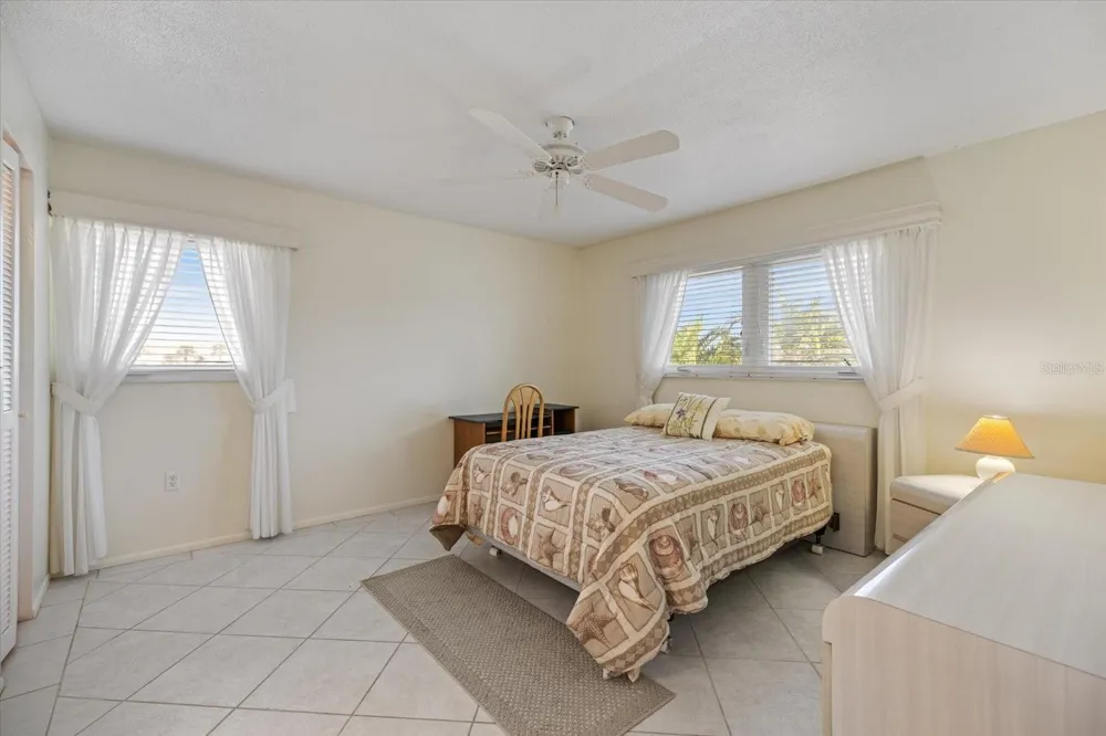 649 TAMIAMI TRAIL S #301 Venice, FL 34285