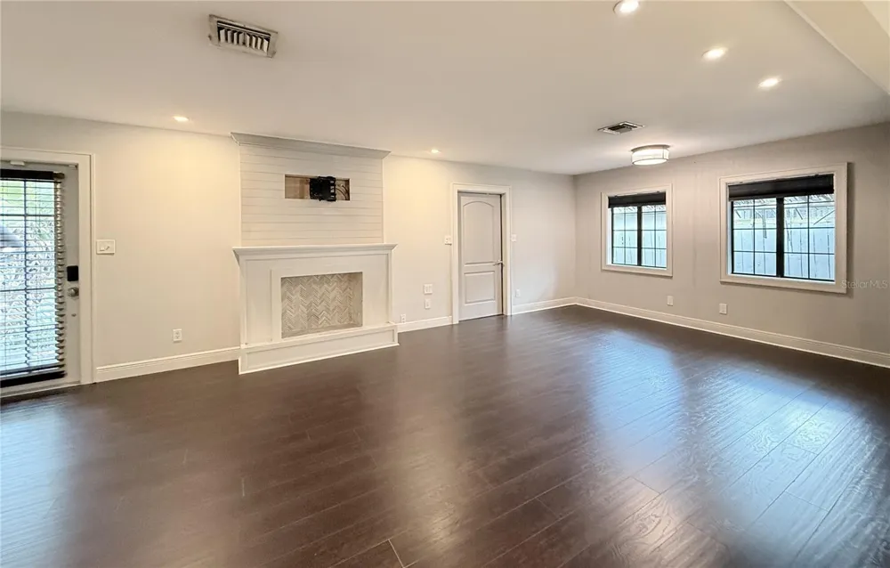7830 46TH WAY Pinellas Park, FL 33781