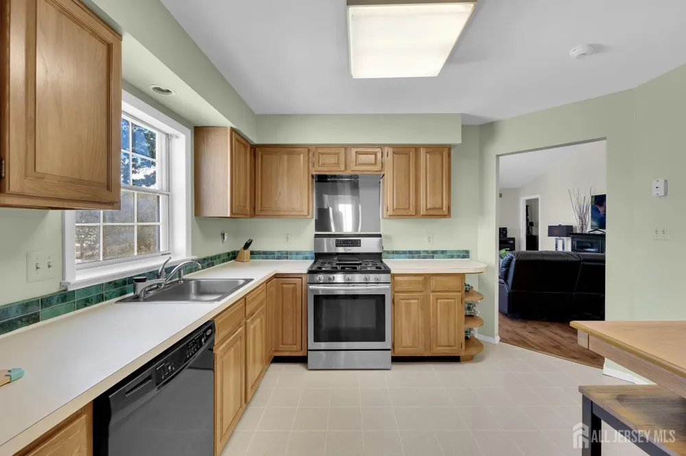 8 Ingram Drive #D Monroe, NJ 08831