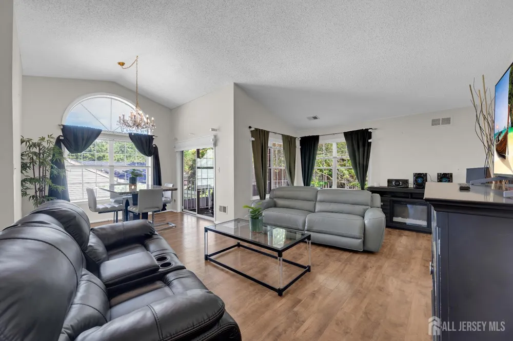 8 Ingram Drive #D Monroe, NJ 08831