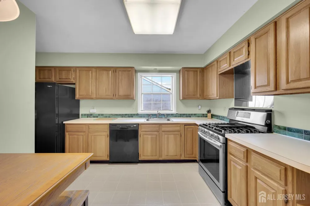 8 Ingram Drive #D Monroe, NJ 08831
