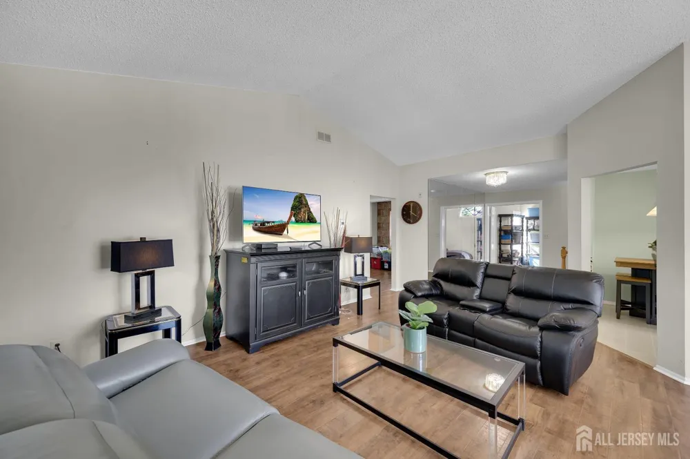 8 Ingram Drive #D Monroe, NJ 08831
