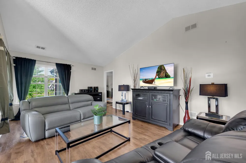 8 Ingram Drive #D Monroe, NJ 08831