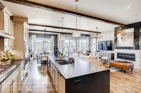 5708 W 141st Place