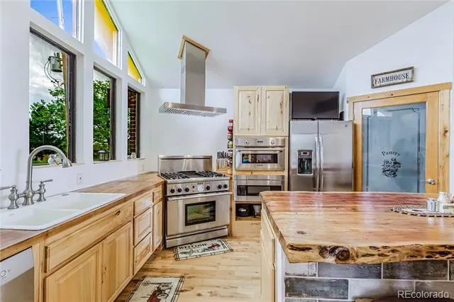 16535 W 79th Drive Arvada, CO 80007