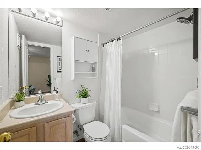 1629 S Deframe Street #B8 Lakewood, CO 80228