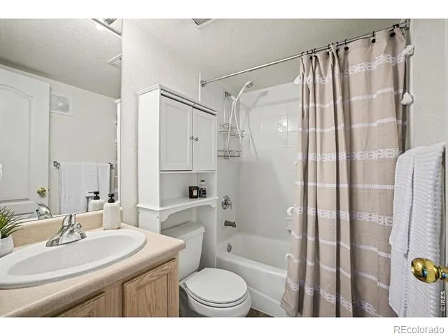 1629 S Deframe Street #B8 Lakewood, CO 80228