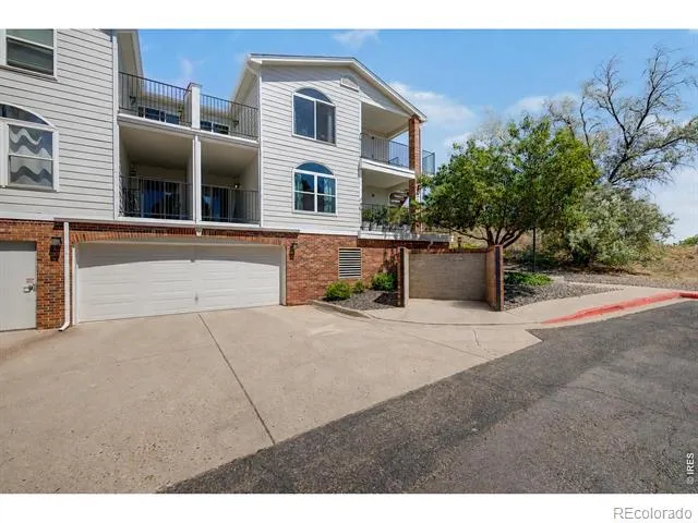 1629 S Deframe Street #B8 Lakewood, CO 80228