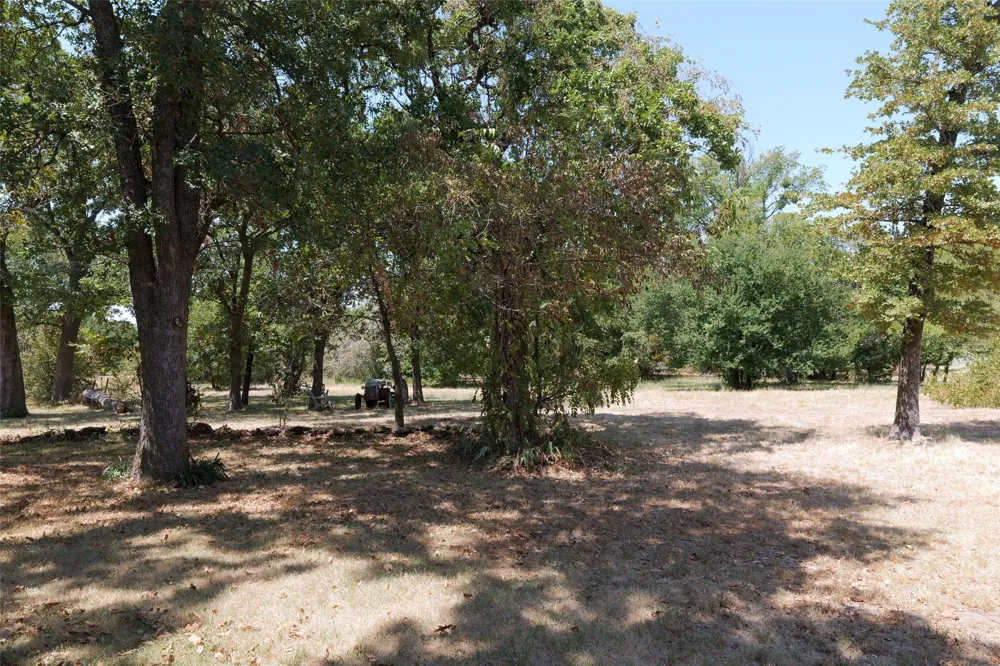 3741 County Road 423 Cleburne, TX 76031