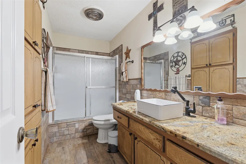 3741 County Road 423 Cleburne, TX 76031