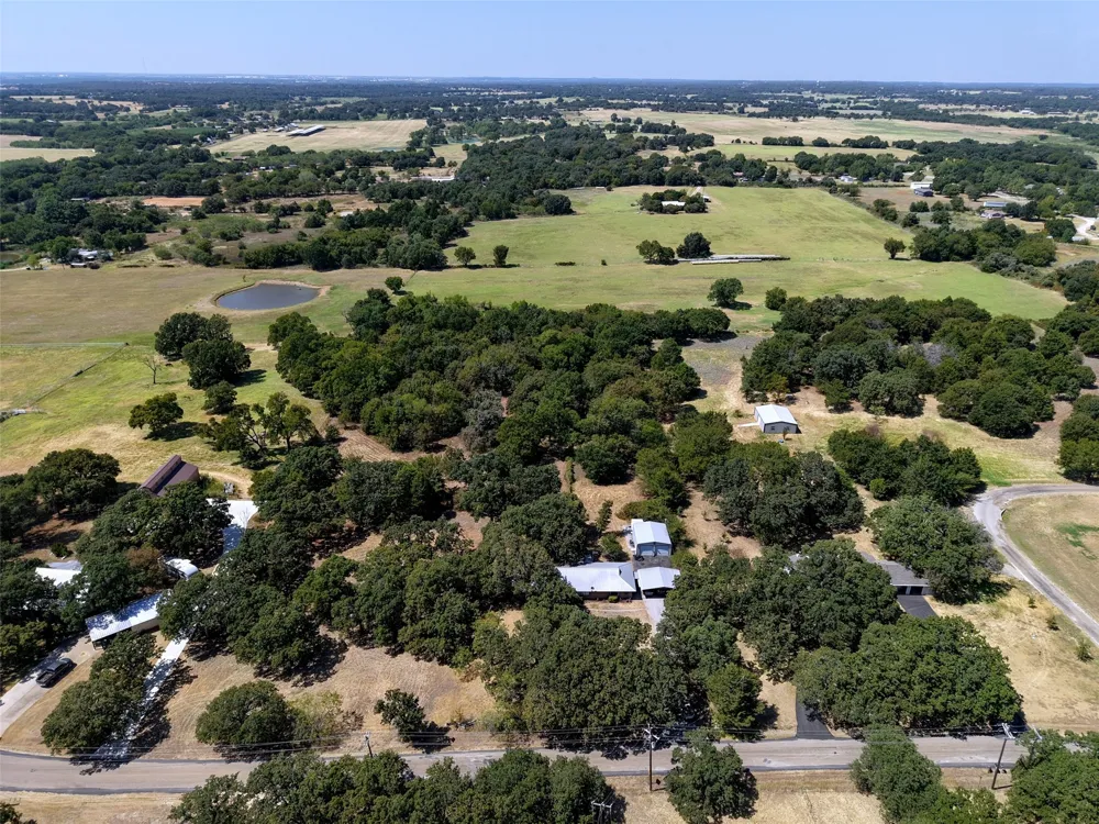 3741 County Road 423 Cleburne, TX 76031