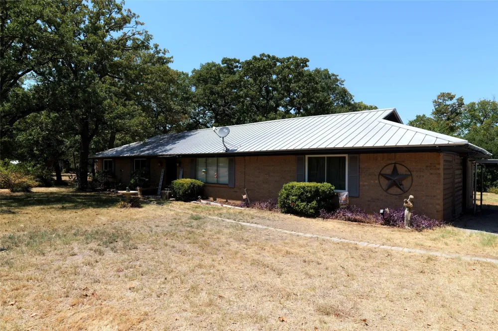 3741 County Road 423 Cleburne, TX 76031
