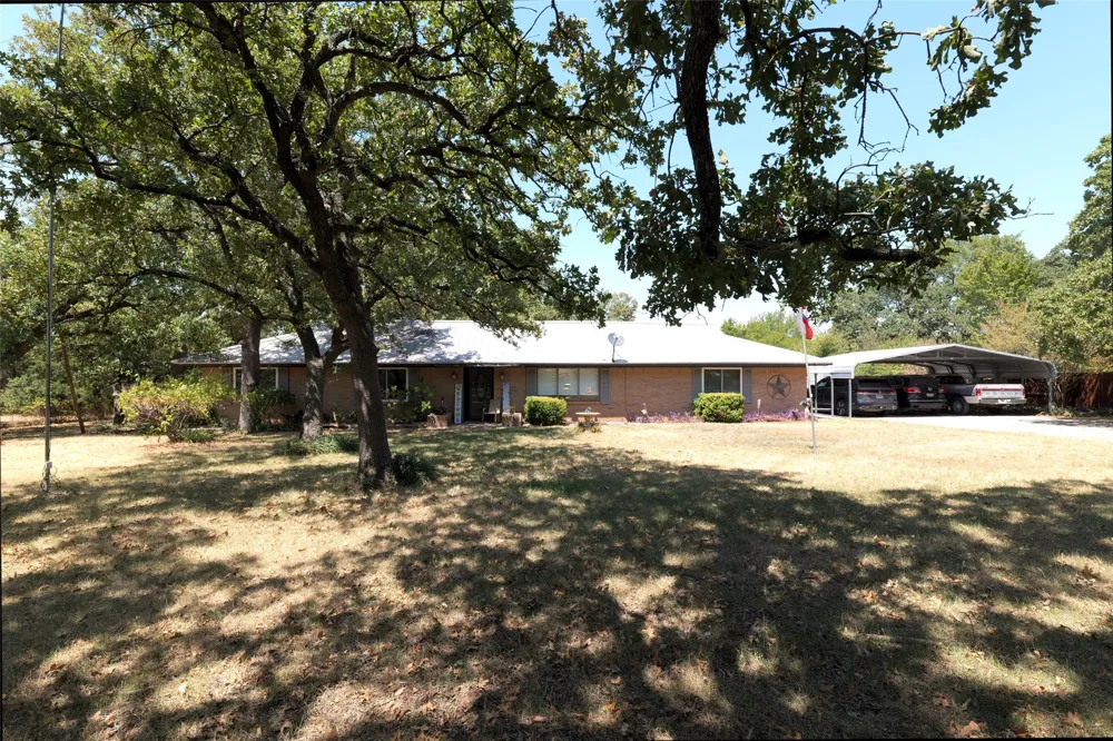 3741 County Road 423 Cleburne, TX 76031