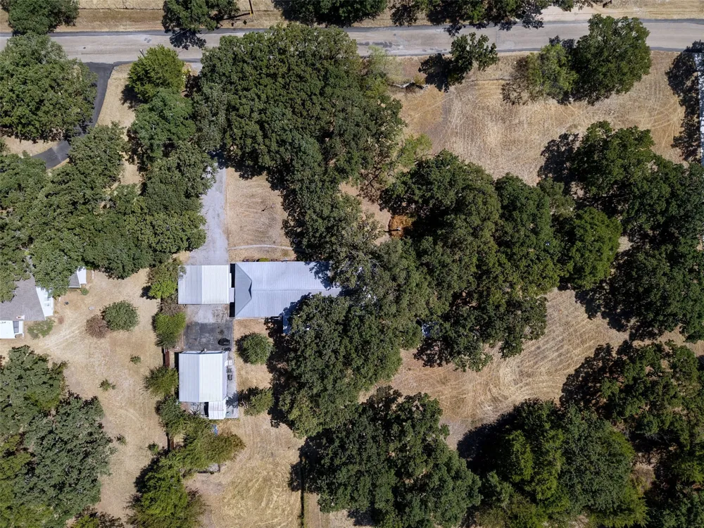 3741 County Road 423 Cleburne, TX 76031