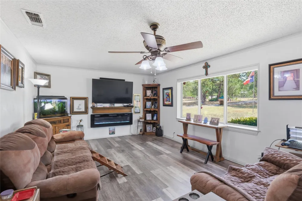 3741 County Road 423 Cleburne, TX 76031