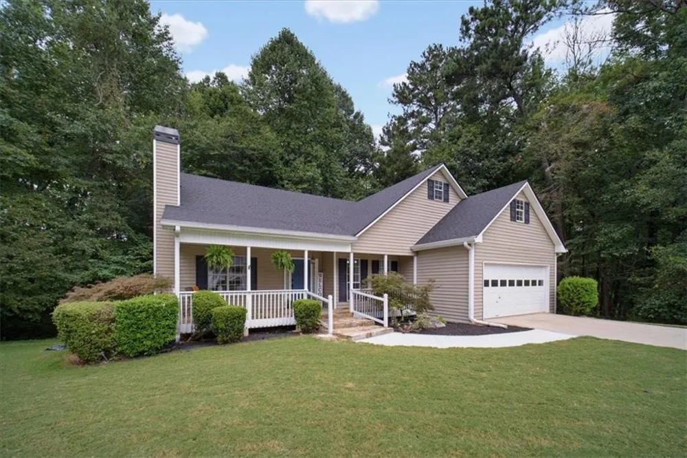 7425 Hickory Bluff Drive Cumming, GA 30040