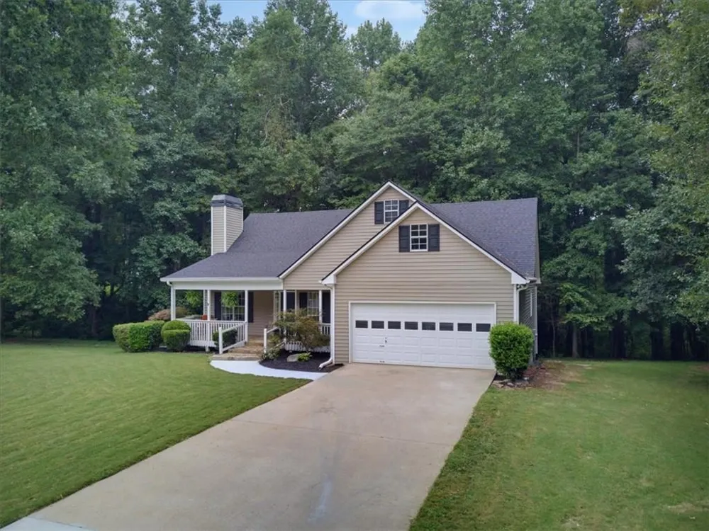 7425 Hickory Bluff Drive Cumming, GA 30040