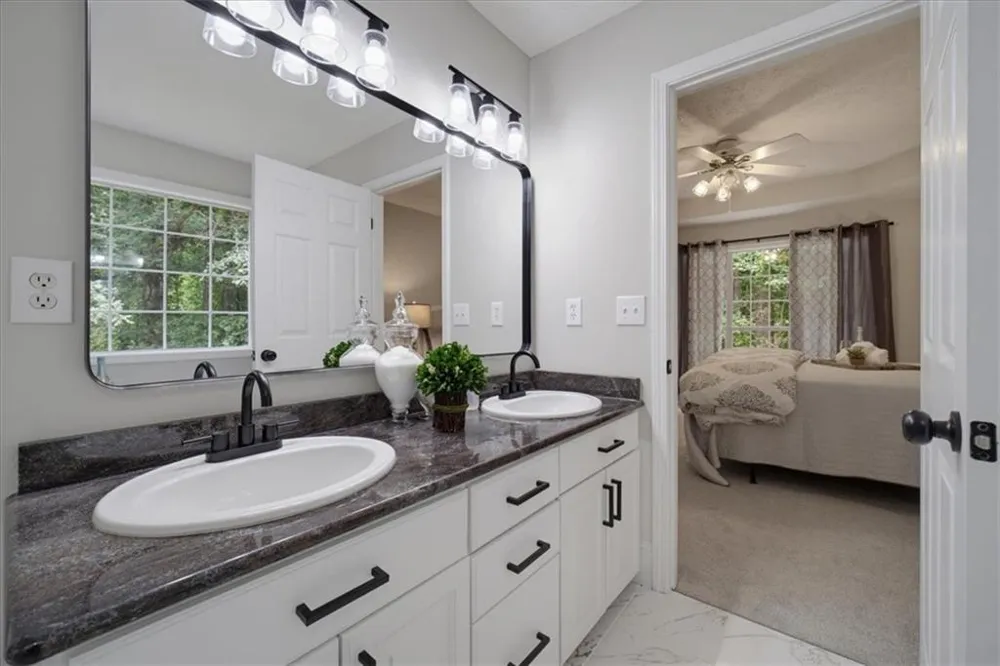 7425 Hickory Bluff Drive Cumming, GA 30040