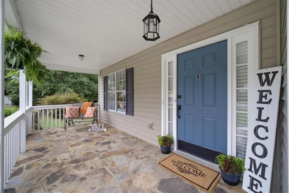 7425 Hickory Bluff Drive Cumming, GA 30040