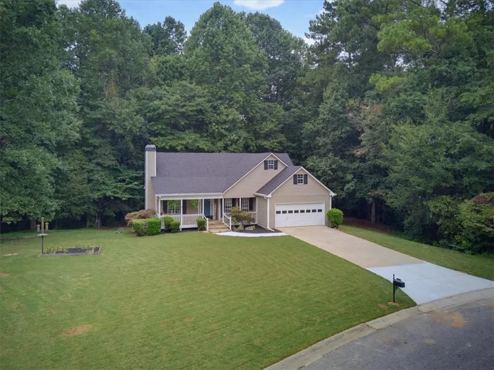 7425 Hickory Bluff Drive Cumming, GA 30040