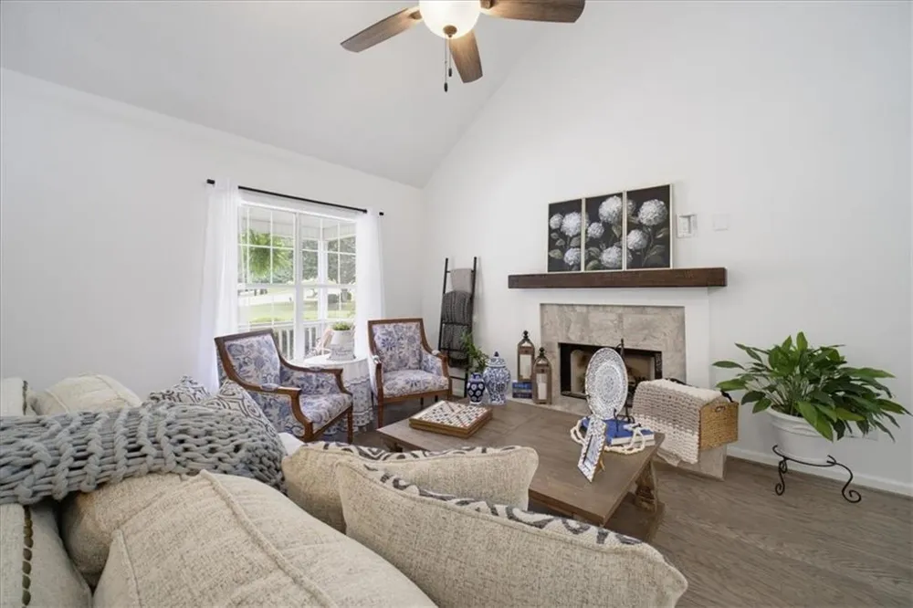 7425 Hickory Bluff Drive Cumming, GA 30040