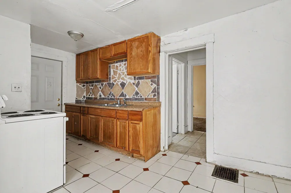 549 E Britain Avenue Benton Harbor, MI 49022