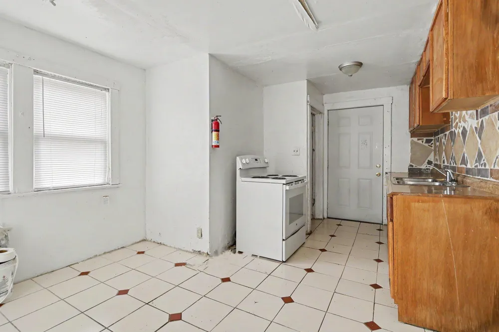 549 E Britain Avenue Benton Harbor, MI 49022