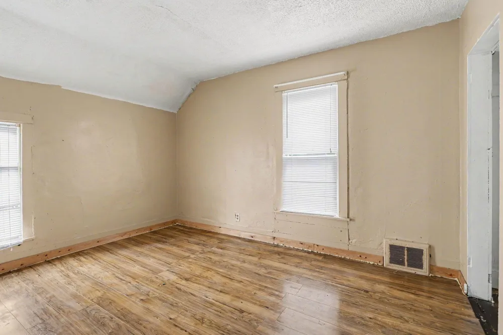 549 E Britain Avenue Benton Harbor, MI 49022