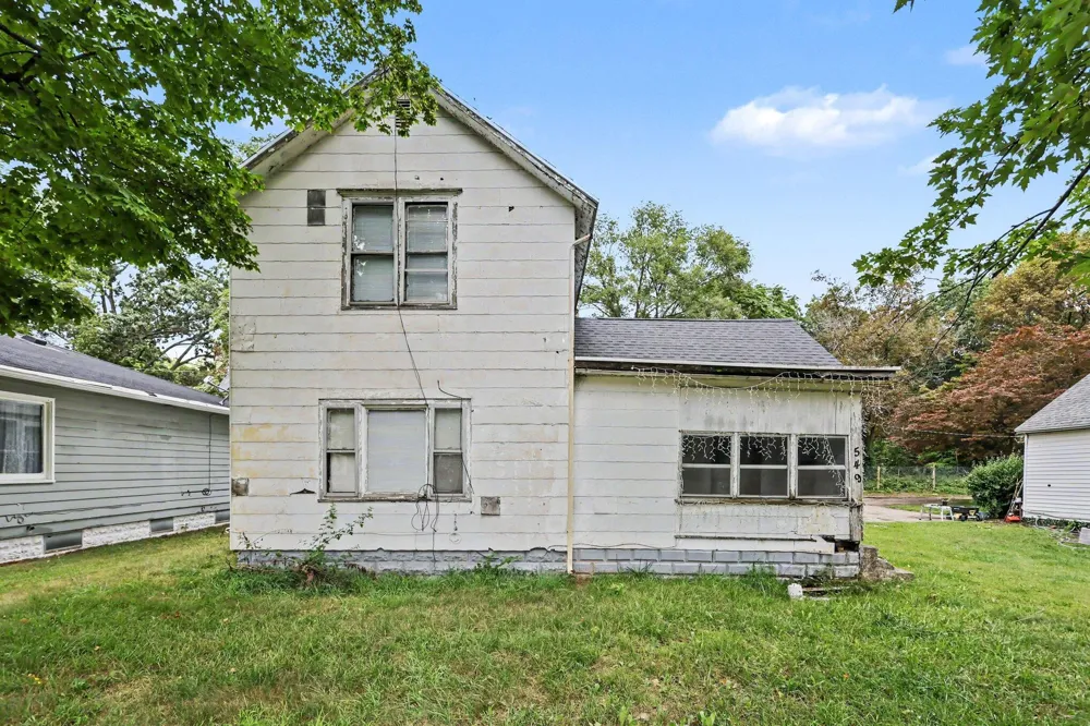 549 E Britain Avenue Benton Harbor, MI 49022