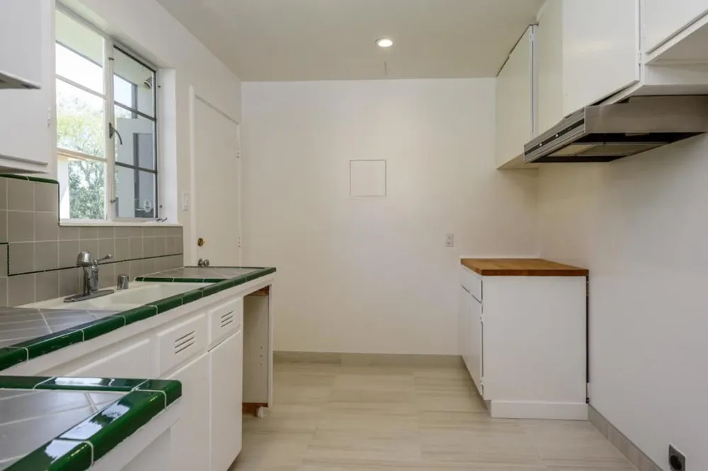230 Eaton Road San Mateo, CA 94402