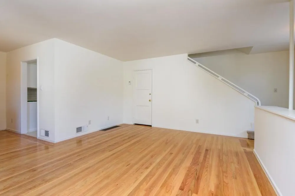 230 Eaton Road San Mateo, CA 94402