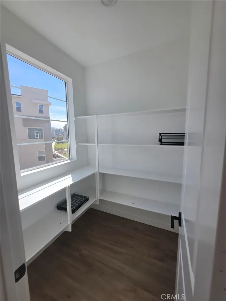27589 Sanctuary Court Valencia, CA 91381