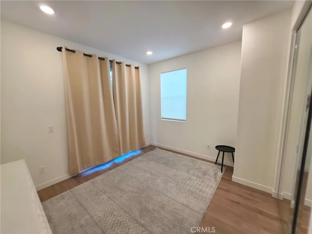27589 Sanctuary Court Valencia, CA 91381