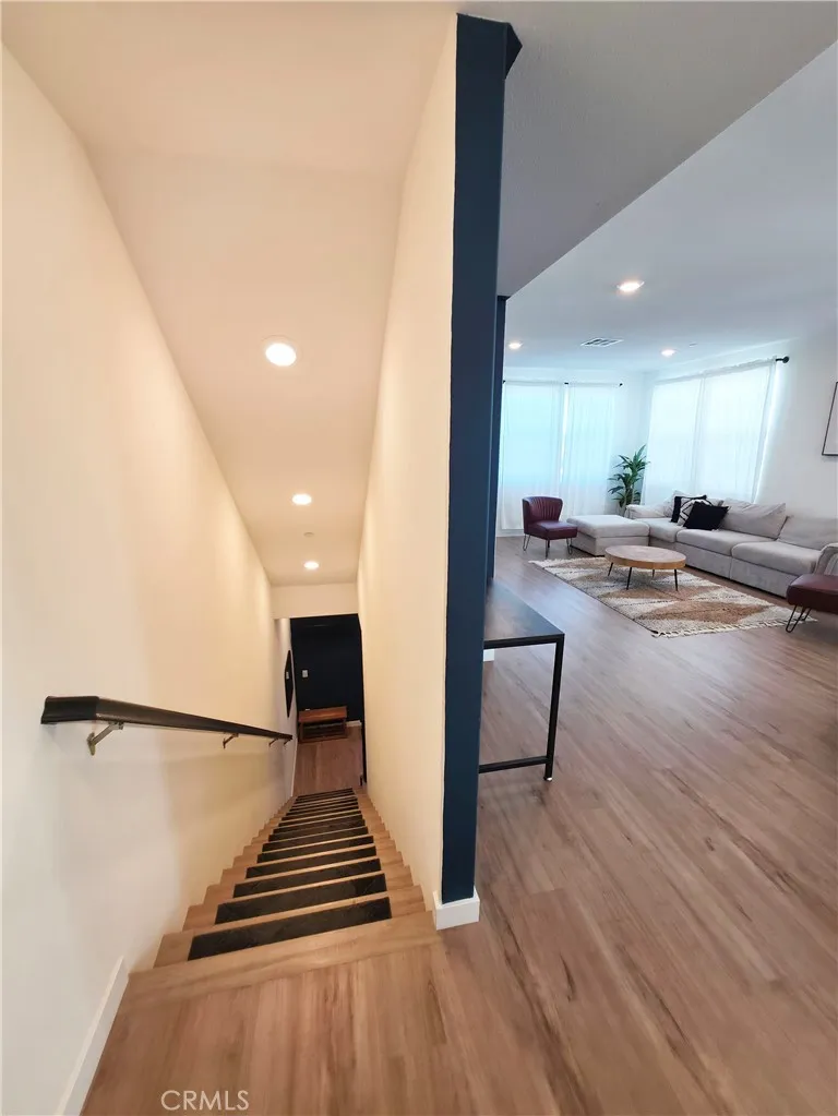 27589 Sanctuary Court Valencia, CA 91381