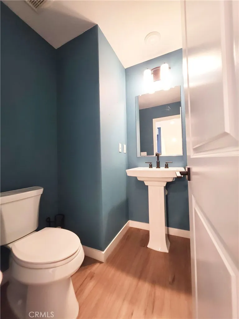 27589 Sanctuary Court Valencia, CA 91381