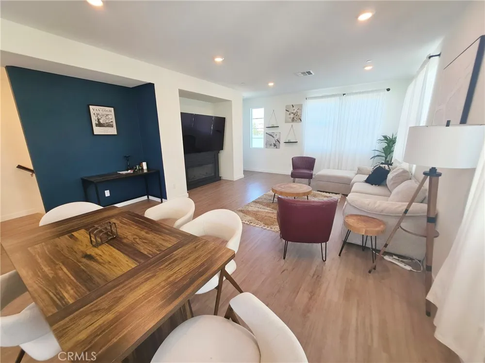 27589 Sanctuary Court Valencia, CA 91381