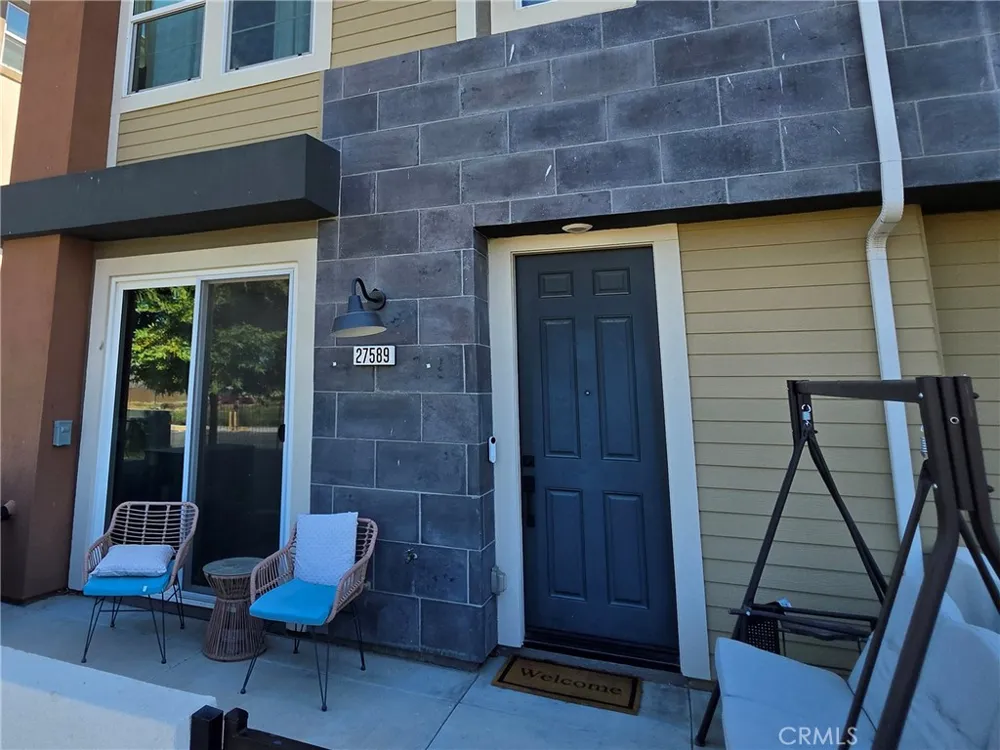 27589 Sanctuary Court Valencia, CA 91381