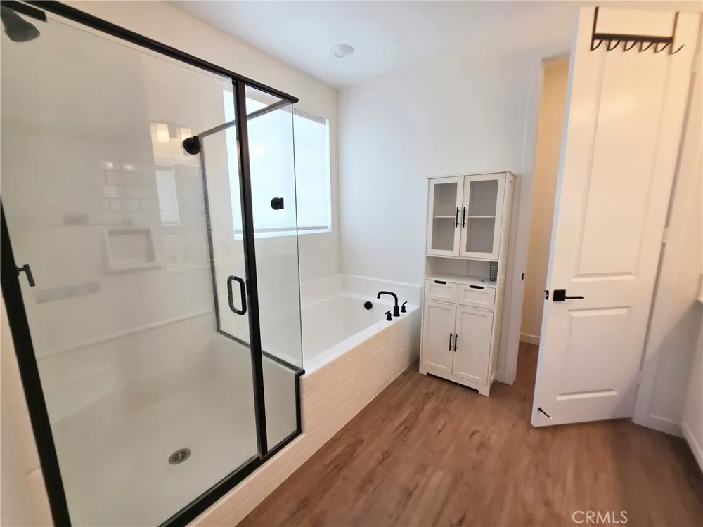 27589 Sanctuary Court Valencia, CA 91381