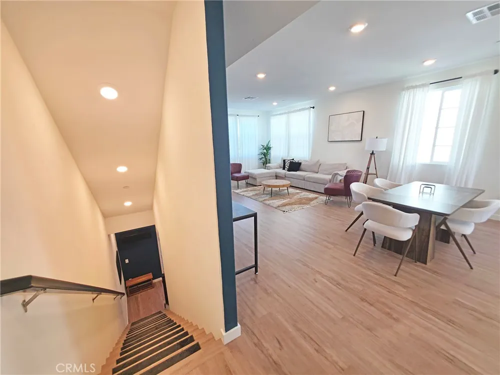 27589 Sanctuary Court Valencia, CA 91381