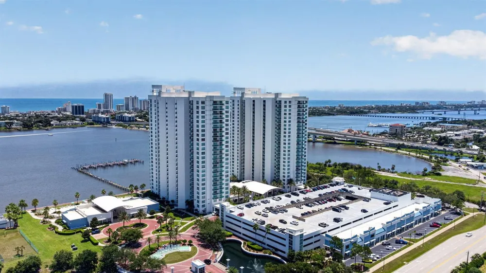 231 RIVERSIDE DRIVE #1108-1 