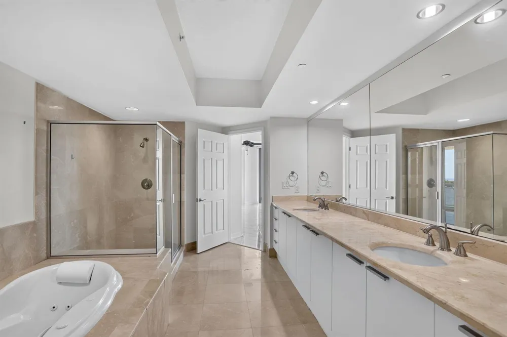 231 RIVERSIDE DRIVE #1108-1 