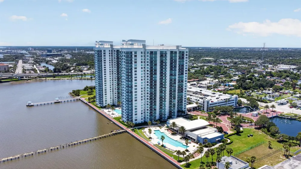 231 RIVERSIDE DRIVE #1108-1 