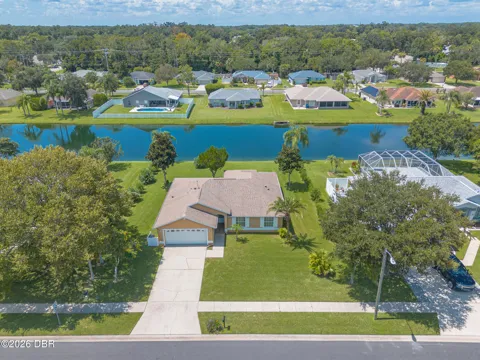 77 Spinnaker Circle