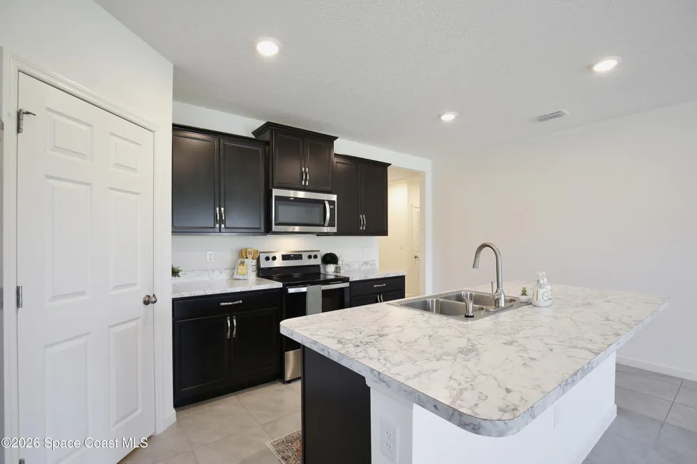 3020 Burrowing Owl Drive Mims, FL 32754