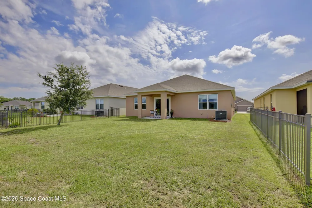 3020 Burrowing Owl Drive Mims, FL 32754